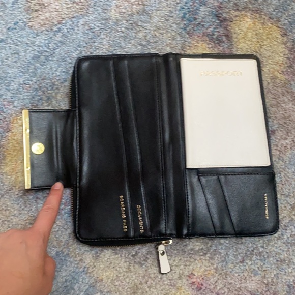 BCBG Max Azria Sadie oversized wallet & travel document / passport or clutch - Picture 10 of 16